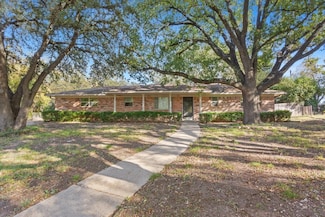 8756 Panther Dr, Woodway, TX 76712