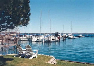 202 Ferry Ave Unit 159, Charlevoix, MI 49720