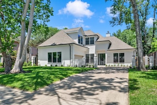 4528 Evergreen St, Bellaire, TX 77401
