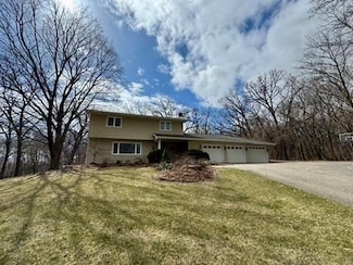 7344 Clover Hill Dr, Waunakee, WI 53597