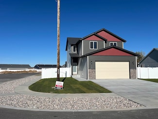 912 Alpine Dr, Chubbuck, ID 83202