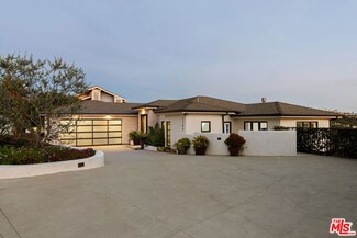 1797 Temple Hills Dr, Laguna Beach, CA 92651