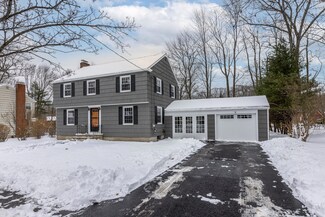 29 Curtis Rd, Portland, ME 04103