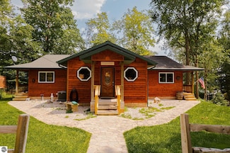 376 Highview Rd, Traverse City, MI 49696