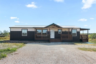 141 Beckham Dr, Dale, TX 78616