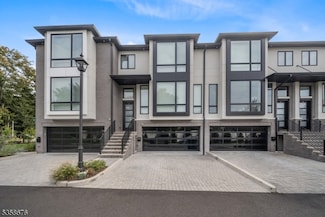779 Paramus Rd Unit 2, Paramus, NJ 07652
