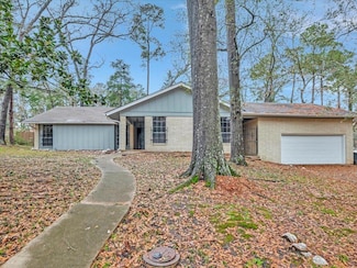 2027 Creekview Bend, Nacogdoches, TX 75965
