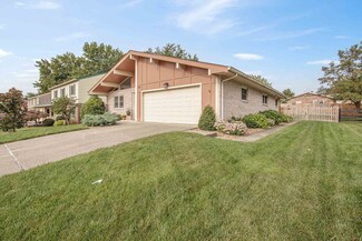 732 Meadow Wood Dr, Villa Hills, KY 41017