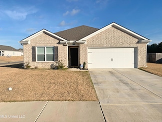 5318 Alpine Dr, Horn Lake, MS 38637