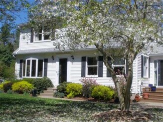 8 Morning Star Dr, Hadley, MA 01035