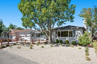 1117 Truman St, Redwood City, CA 94061