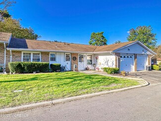 41B Edinburgh Ln Unit 221B, Manchester, NJ 08759