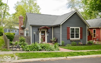 440 Linden St, Zionsville, IN 46077
