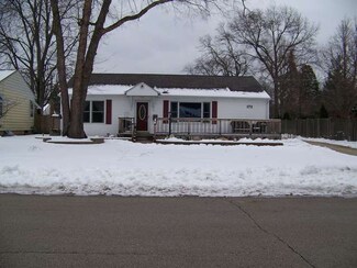 172 S Westlawn Ave, Aurora, IL 60506
