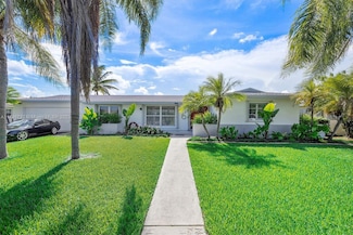 15400 Palmetto Lake Dr, Miami, FL 33157