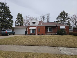29940 Elmgrove St, Saint Clair Shores, MI 48082