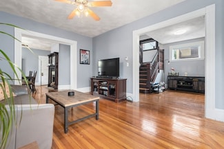 7 Howe St, Dorchester, MA 02125