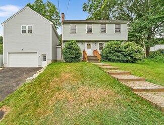 68 Riverview Cir, Wayland, MA 01778