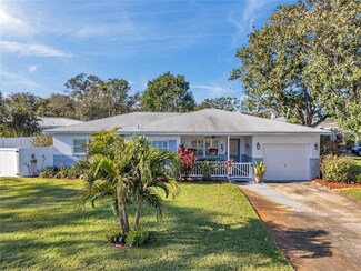 2021 58th St S, Gulfport, FL 33707