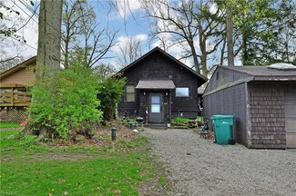 676 Riverview Dr, Leavittsburg, OH 44430