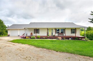 1098 195th Ave, Truro, IA 50257