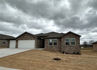 1061 Vista Ave, Prairie Grove, AR 72753
