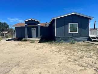 3888 Cross Creek Dr, Eagle Pass, TX 78852