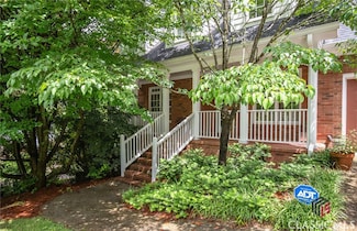127 Chestnut Ln, Athens, GA 30606