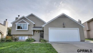 13717 Chandler St, Omaha, NE 68138