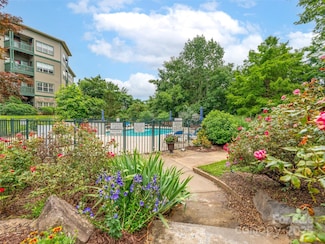 9 Kenilworth Knolls Unit 420, Asheville, NC 28805
