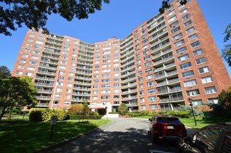 220-55 46th Ave Unit 12K, Bayside, NY 11361