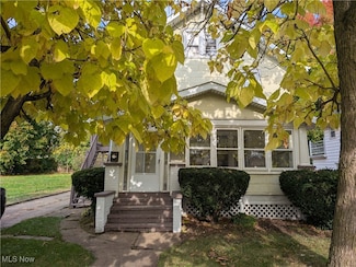 526 Wooster Rd N, Barberton, OH 44203