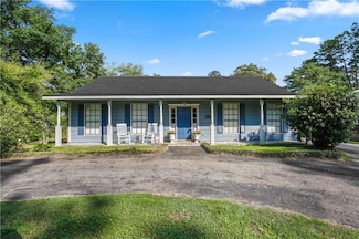 1913 S Jahncke Ave, Covington, LA 70433
