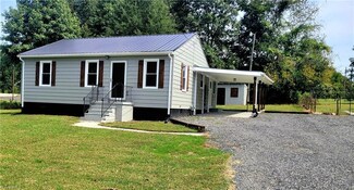623 NW Market St, Reidsville, NC 27320