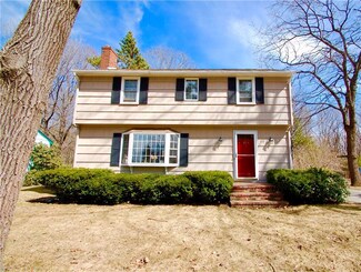 119 Pinecrest Rd, Portland, ME 04102