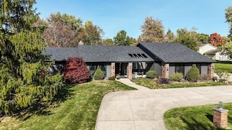 12106 Mahogany Dr, Fort Wayne, IN 46814