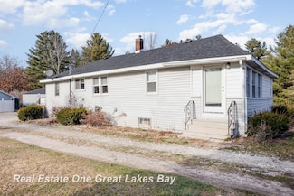2618 Arenac State Rd, Standish, MI 48658