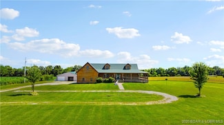 9422 Highway 52, Versailles, MO 65084