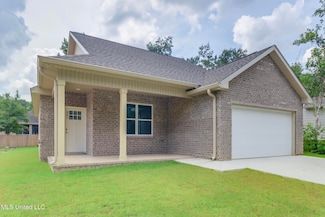 9932 Kahana St, Diamondhead, MS 39525