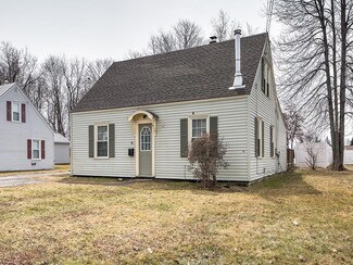 9 Military Ave, Fairfield, ME 04937