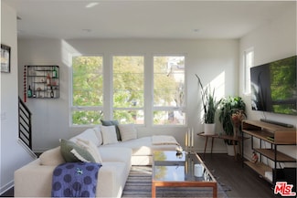 743 Silver Lake Blvd, Los Angeles, CA 90026