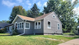 2002 Nortonia Ave, Saint Paul, MN 55119
