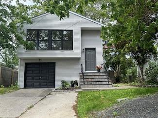 31 Whitestone Rd, Sound Beach, NY 11789