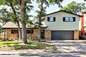 8104 NW 30th St, Bethany, OK 73008