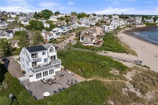 13 Dunes Rd, Narragansett, RI 02882