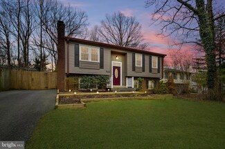19113 Perry St, Triangle, VA 22172