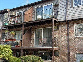 3 Pembroke Dr Unit 11, Derry, NH 03038