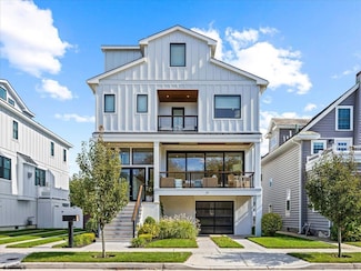 17 N Mansfield Ave, Margate City, NJ 08402