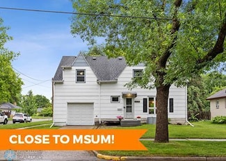 302 14th St S, Moorhead, MN 56560