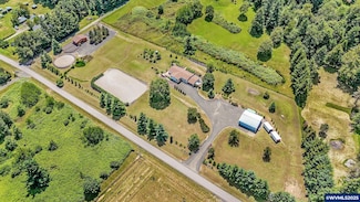 453 Riverwood Ln, Oakland, OR 97462